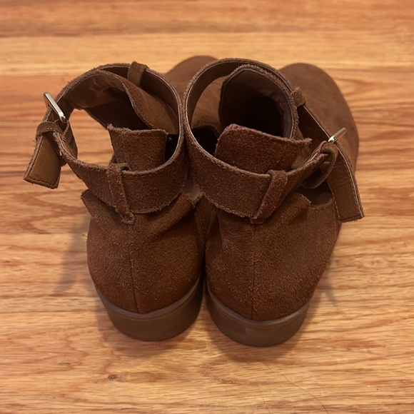 Chic brown suede ankle booties - Picture 3 of 5